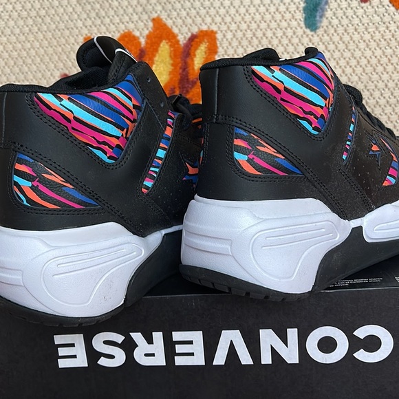 Converse 172656C
WEAPON CX MID
BLACK/PRIME PINK/GAME ROYAL
Men’s sneakers - Picture 14 of 16